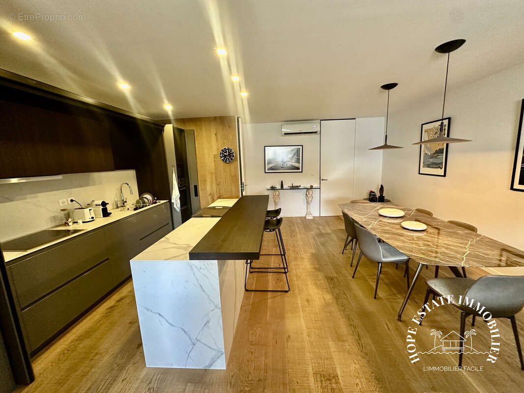Commerce 755 m² à Saint-Martin  - photo 7