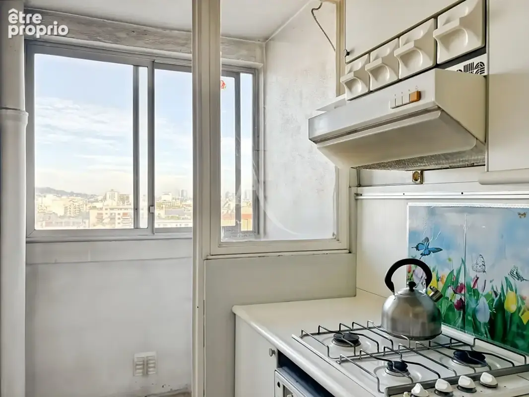 Boulogne  70 m²  3 pièces aux volumes rares  10e étage   vues dégagées - photo 9