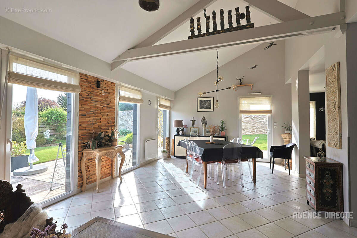 Maison à PLOUER-SUR-RANCE