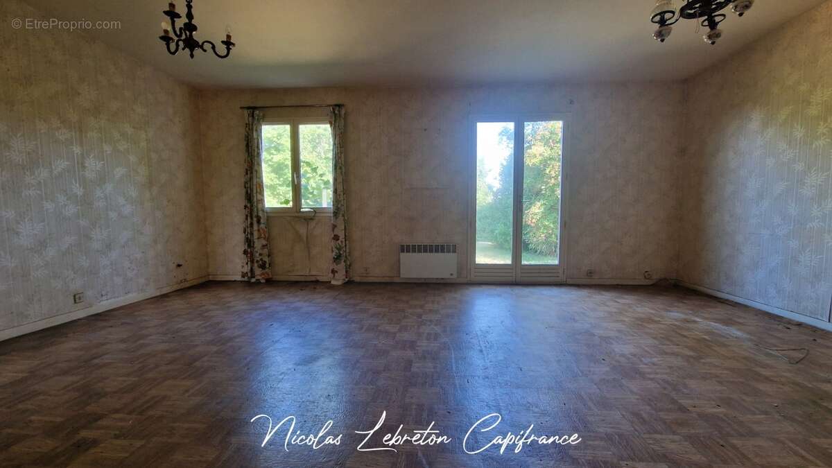 Athis de l'Orne – Pavillon de plain-pied avec sous-sol complet et beau potentiel ! - photo 8