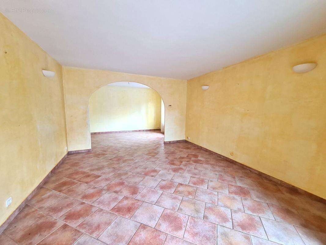 Maison à SIX-FOURS-LES-PLAGES