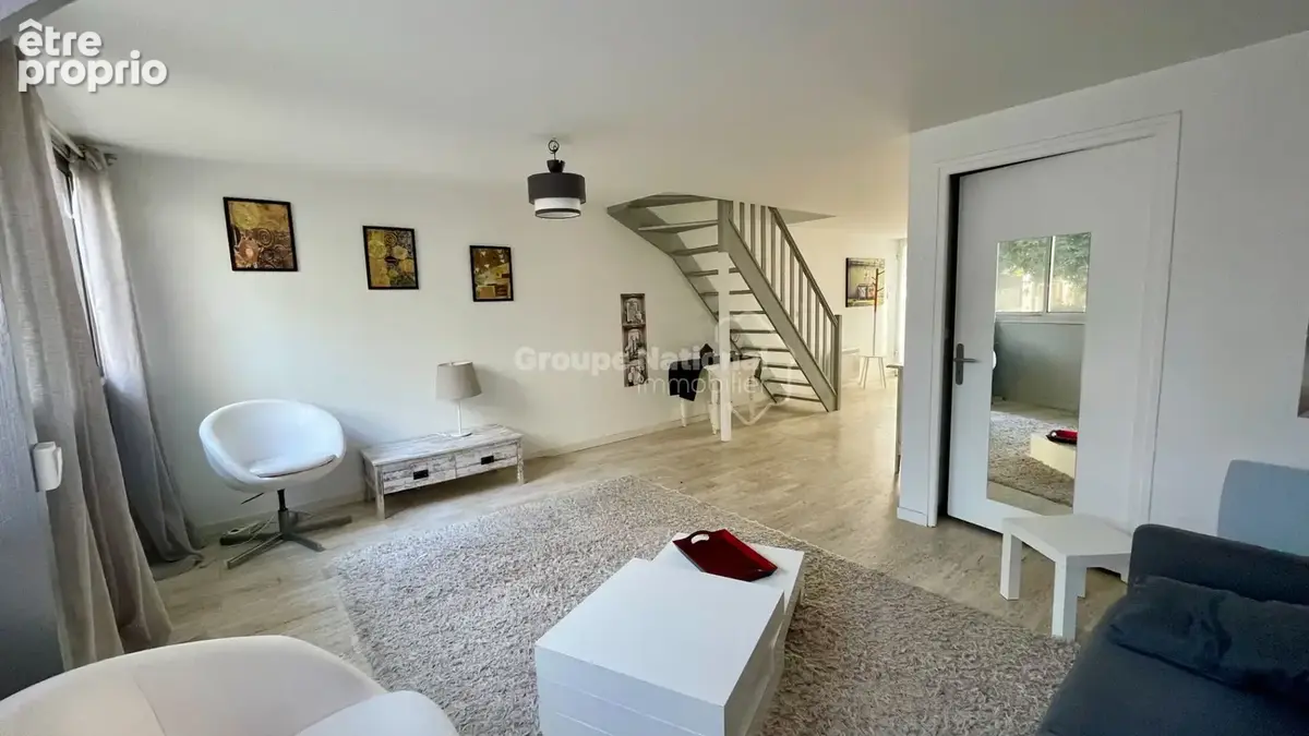 Appartement : murs commerciaux, centre ville - photo 2