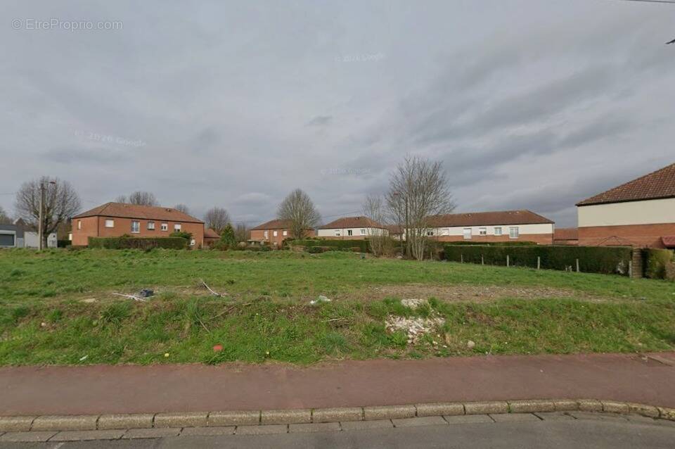 Terrain à SALLAUMINES