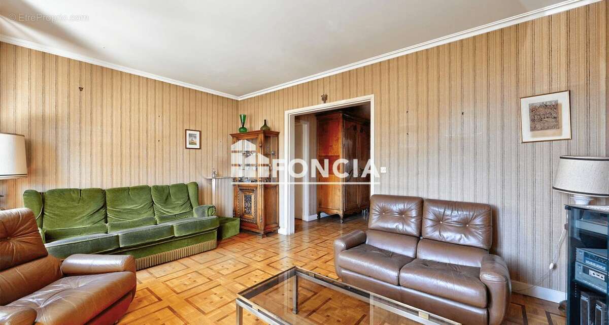 Appartement à VERSAILLES