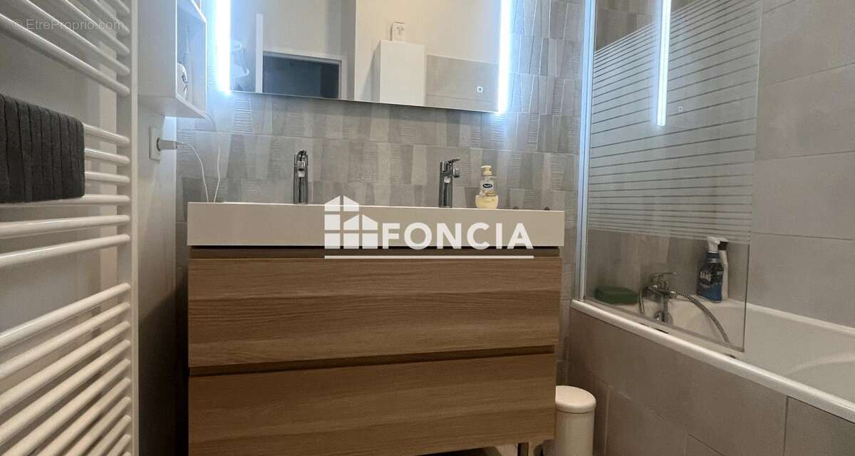 Appartement à VARCES-ALLIERES-ET-RISSET