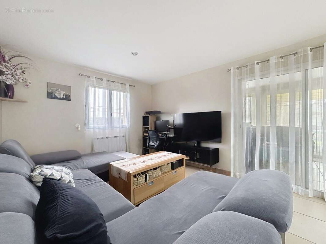 Maison à BRUGUIERES