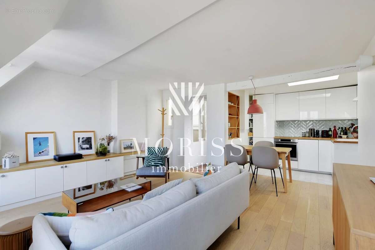 Appartement à PARIS-18E