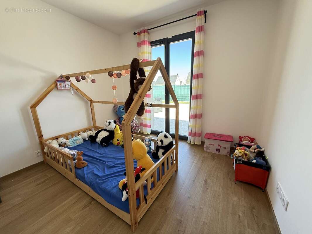 Maison 206 m² à Luynes  - photo 8