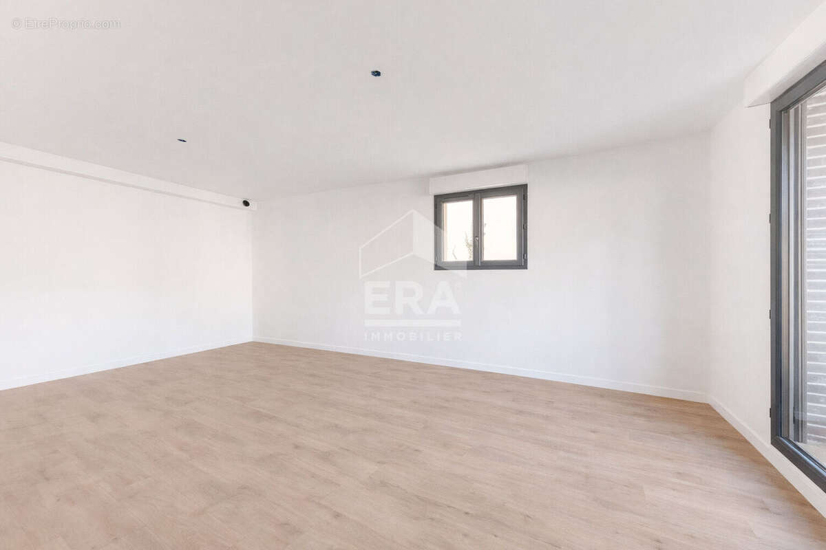 Appartement à PONTAULT-COMBAULT