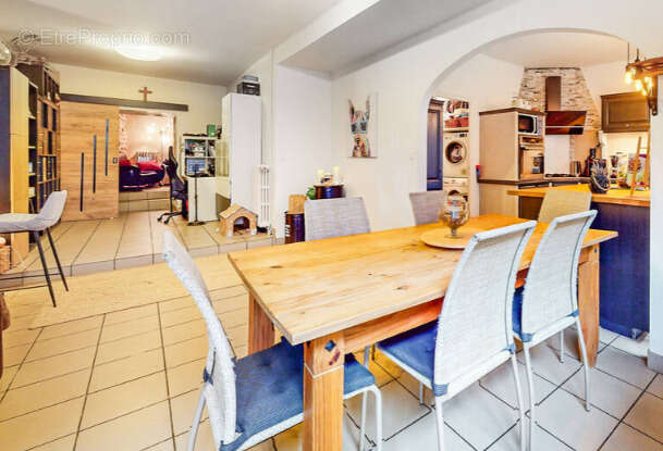 Maison à COURTHEZON