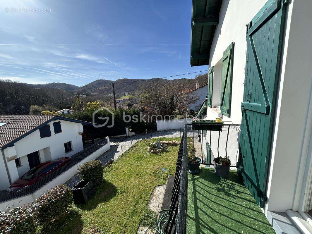Appartement à URRUGNE