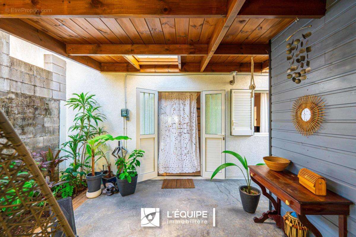 Maison à SAINT-DENIS