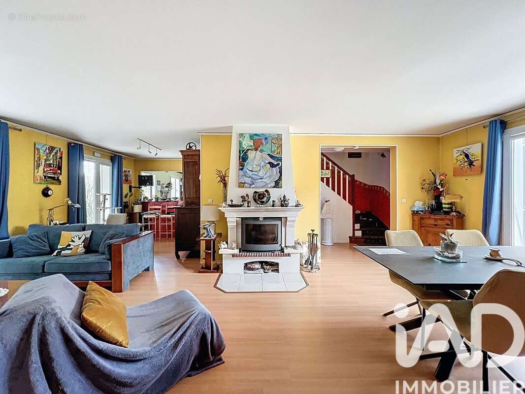 Photo 2 - Maison à BOISSISE-LE-ROI