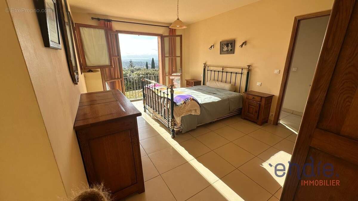 Maison à LORGUES