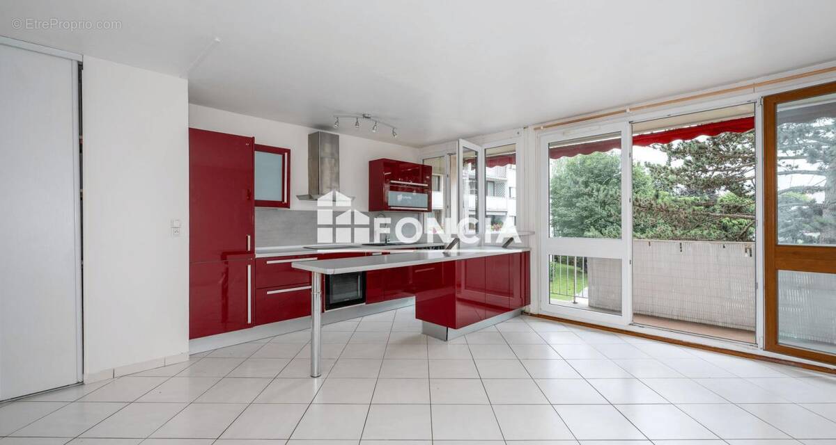 Appartement à CHILLY-MAZARIN