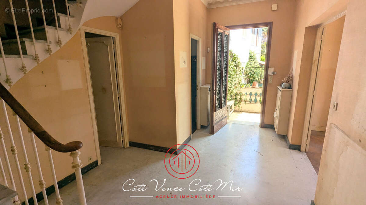 Villa Belle Époque 170 m2 - terrain 600m2 - garage - Parc Chambrun NICE - photo 22