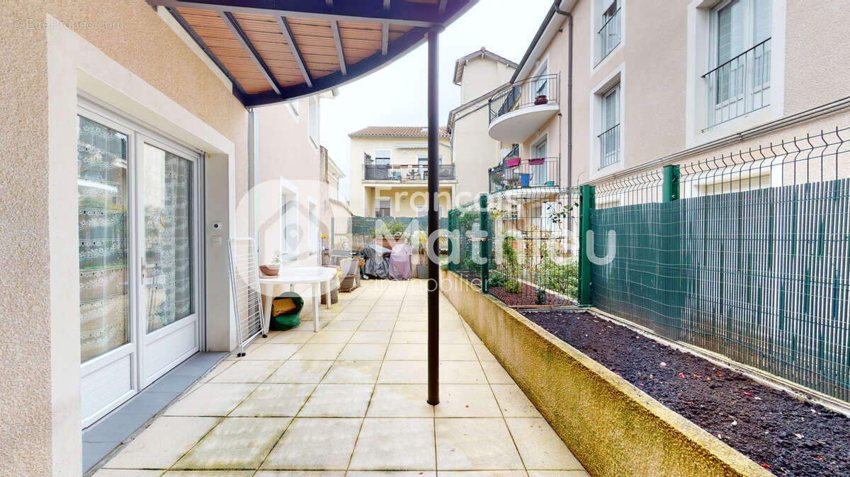 Appartement à CHATILLON-SUR-CHALARONNE