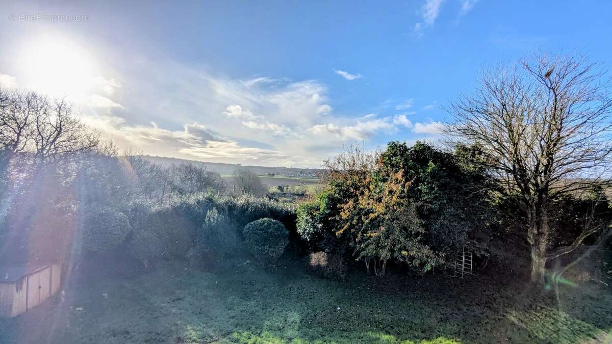 Maison à PLONEVEZ-PORZAY