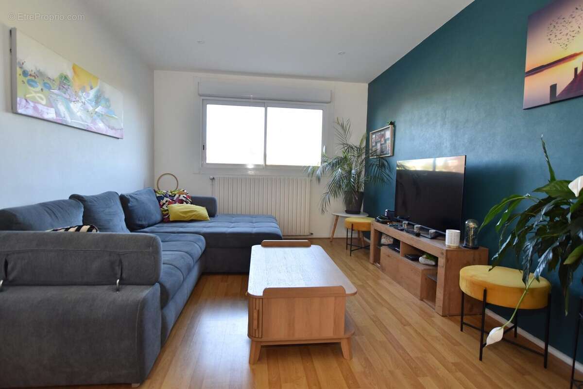 Maison à LAFEUILLADE-EN-VEZIE