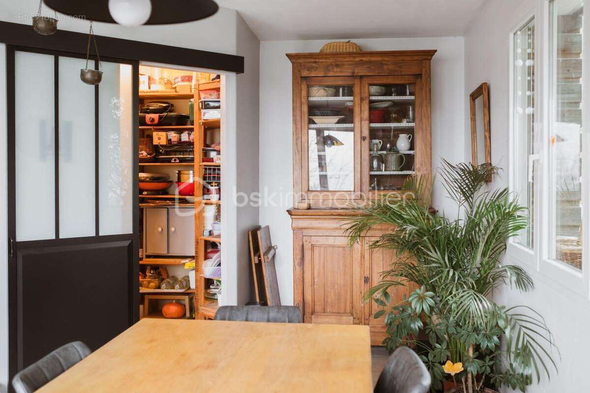 Maison à VILLAINES-LES-ROCHERS