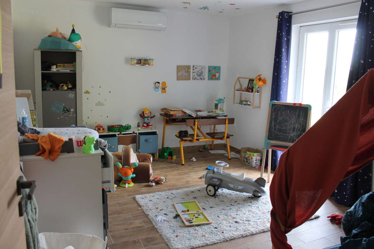 Maison à SAINT-ROMAIN-ET-SAINT-CLEMENT