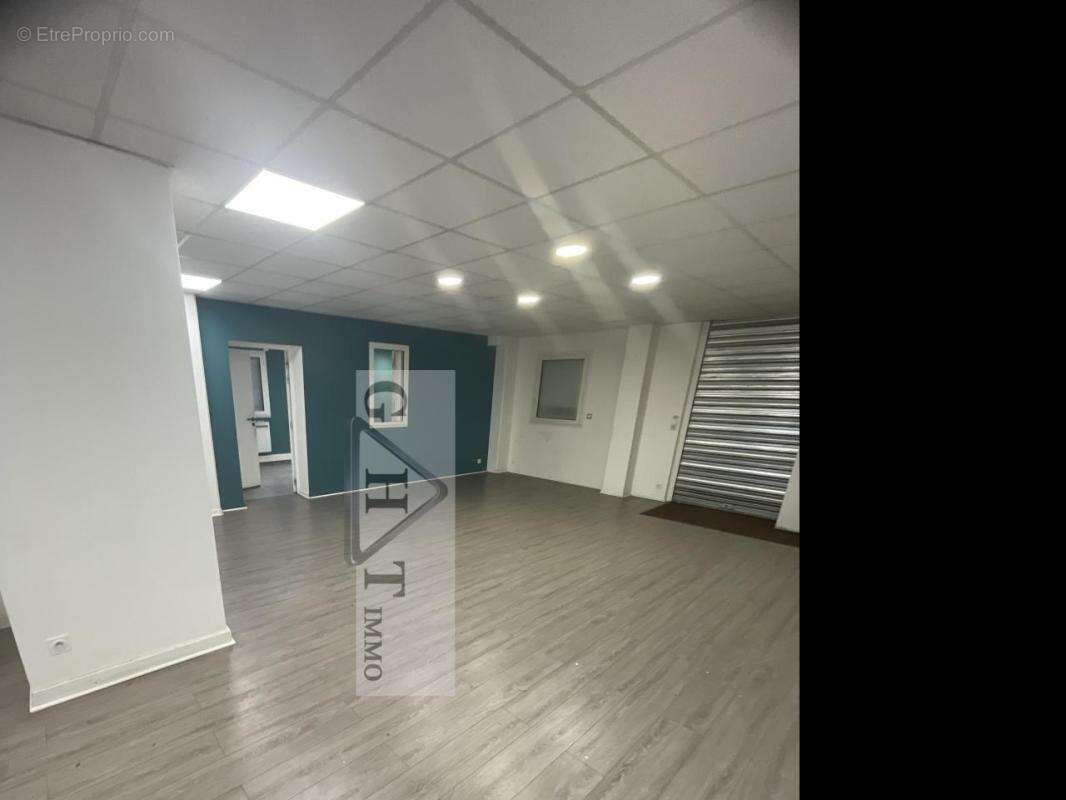 Commerce à MERY-SUR-OISE