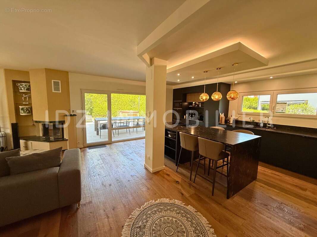 Maison 140 m² à Folgensbourg  - photo 2