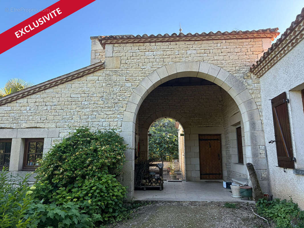 Maison à SAVIGNE