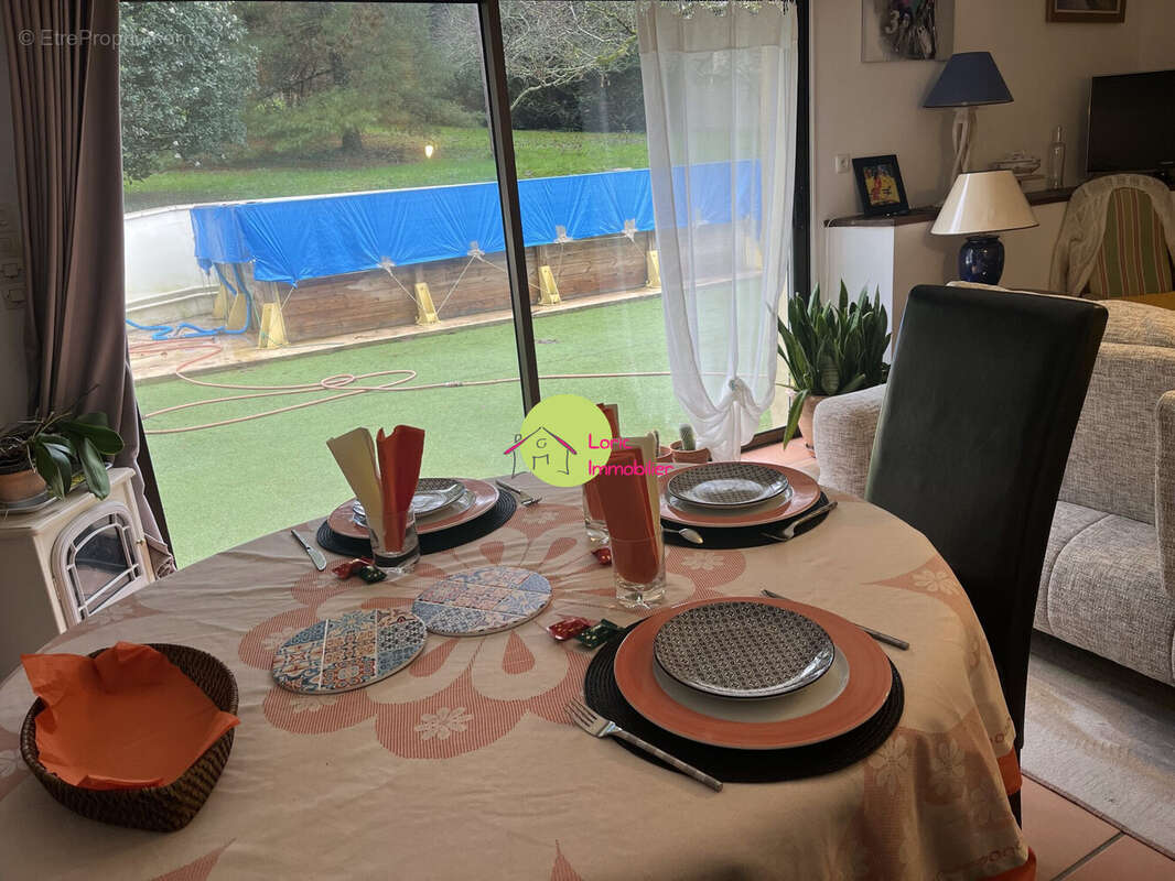 Maison à FONTCOUVERTE