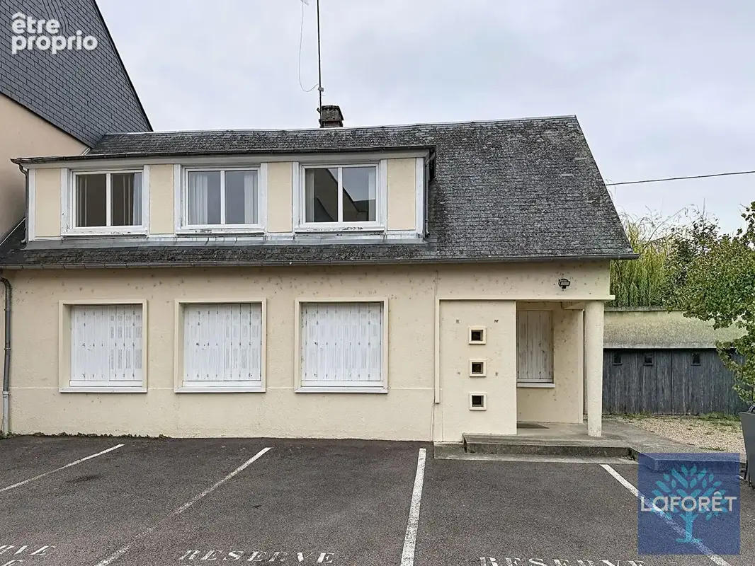 Bernay centre-ville - maison 6 pièces avec jardin, garage et stationnements - photo 2