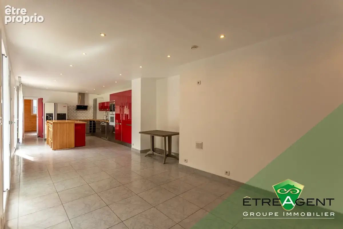 Maison ELBEUF - 118 m² - 3 chambres - photo 4