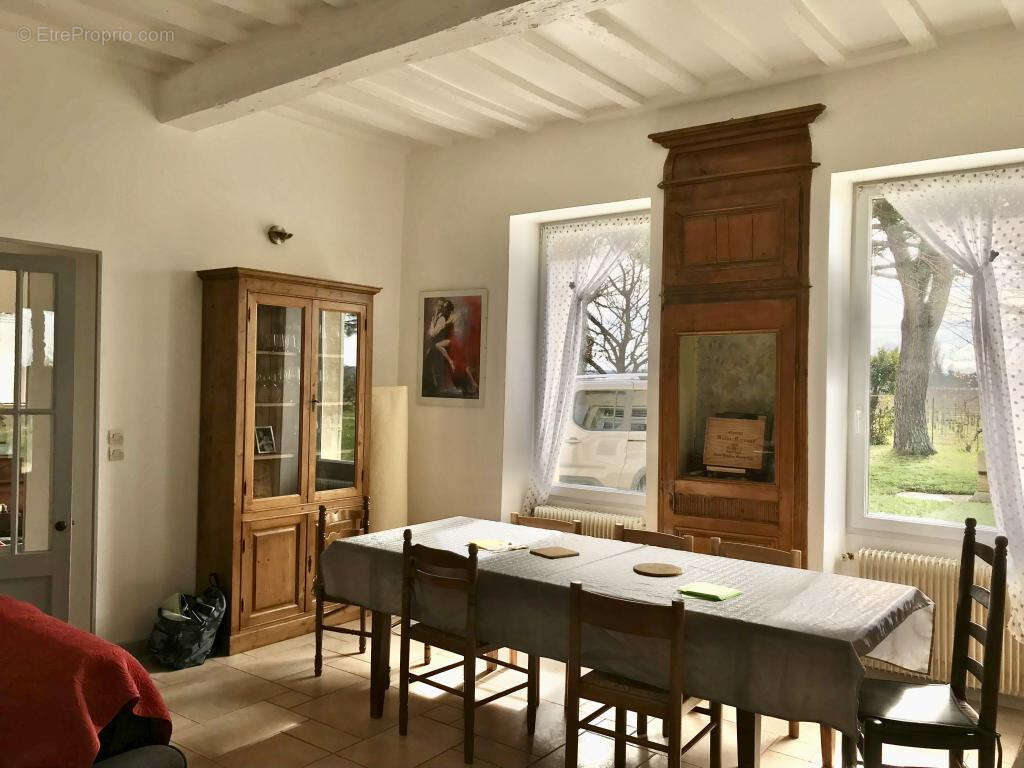 Maison à SAINT-EMILION