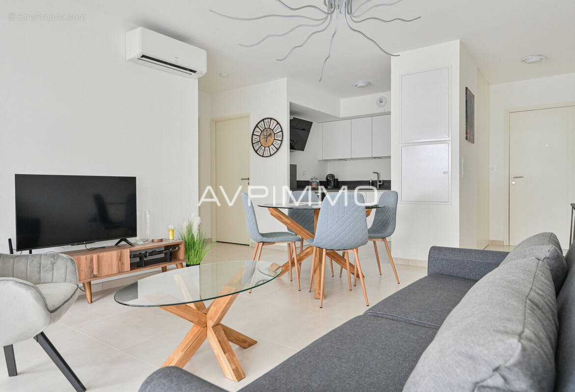 Appartement à SAINT-CYR-SUR-MER