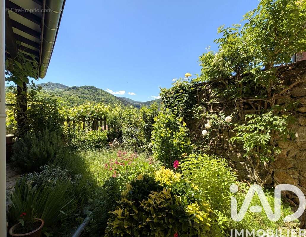 Maison 101 m² à Saint-Barthelemy-Le-Meil  - photo 4