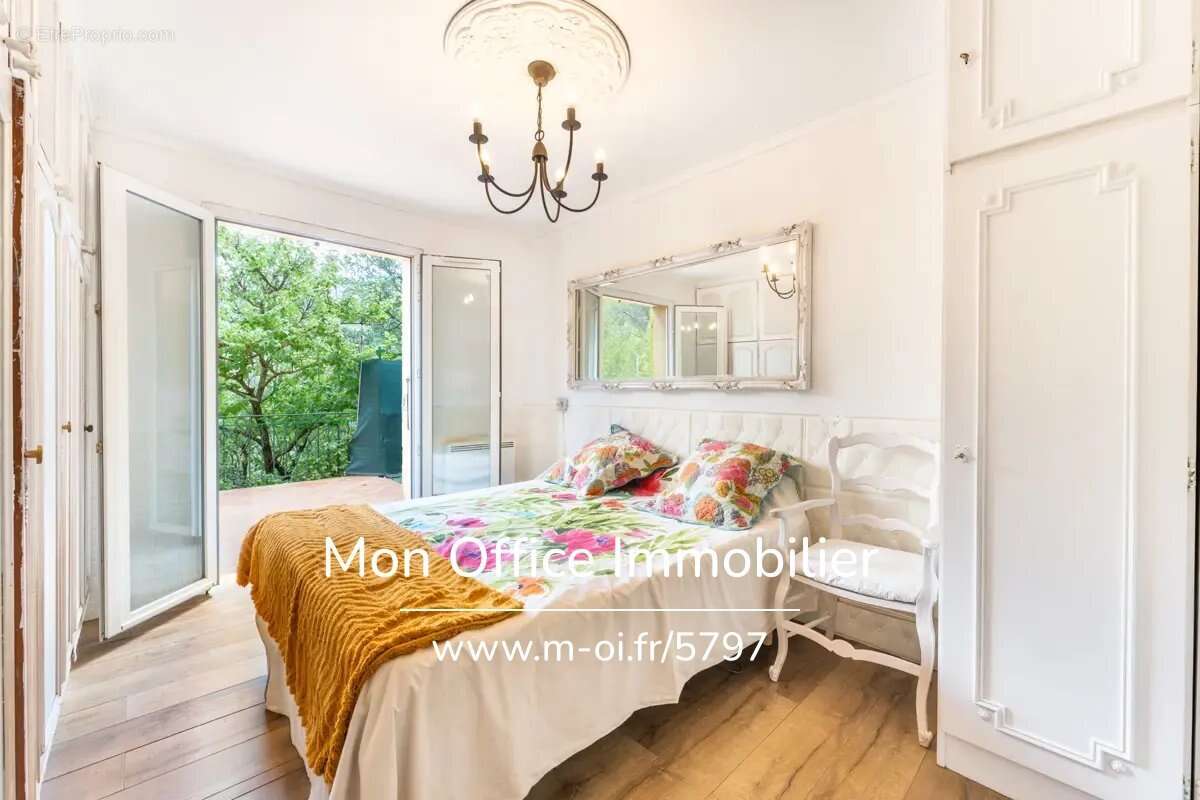 Référence : 5797-GBE - Maison 5 pièces avec piscine et pool house - photo 15