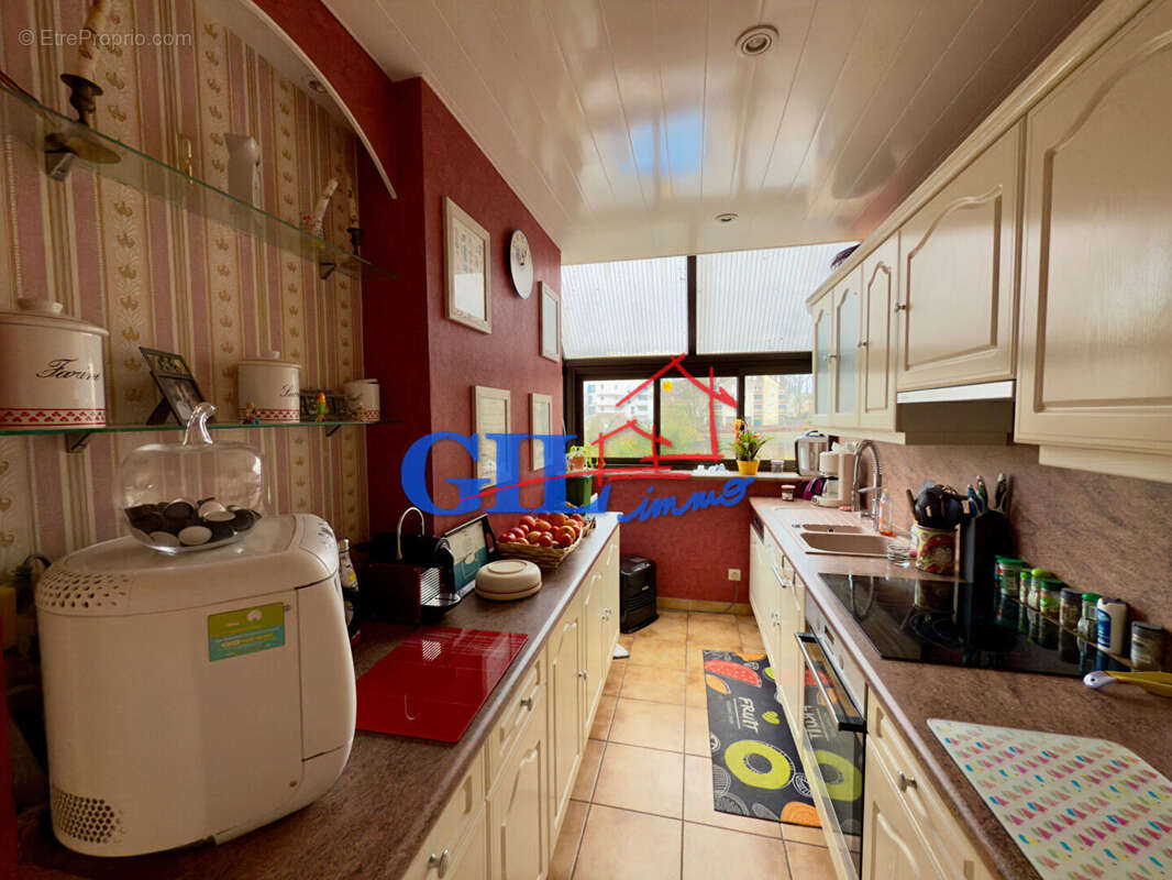 Maison à SAVIGNY-LE-TEMPLE