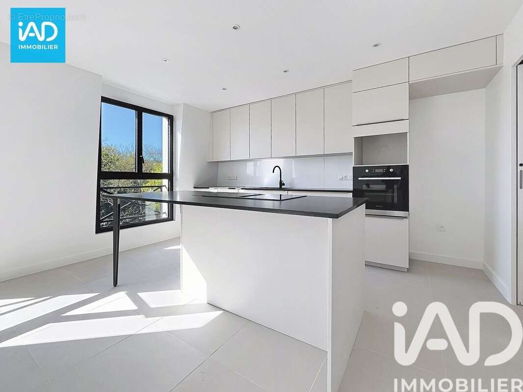 Photo 2 - Appartement à GARCHES