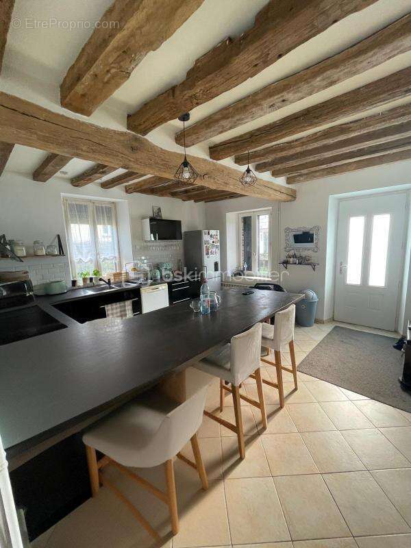 Maison à MALAY-LE-GRAND