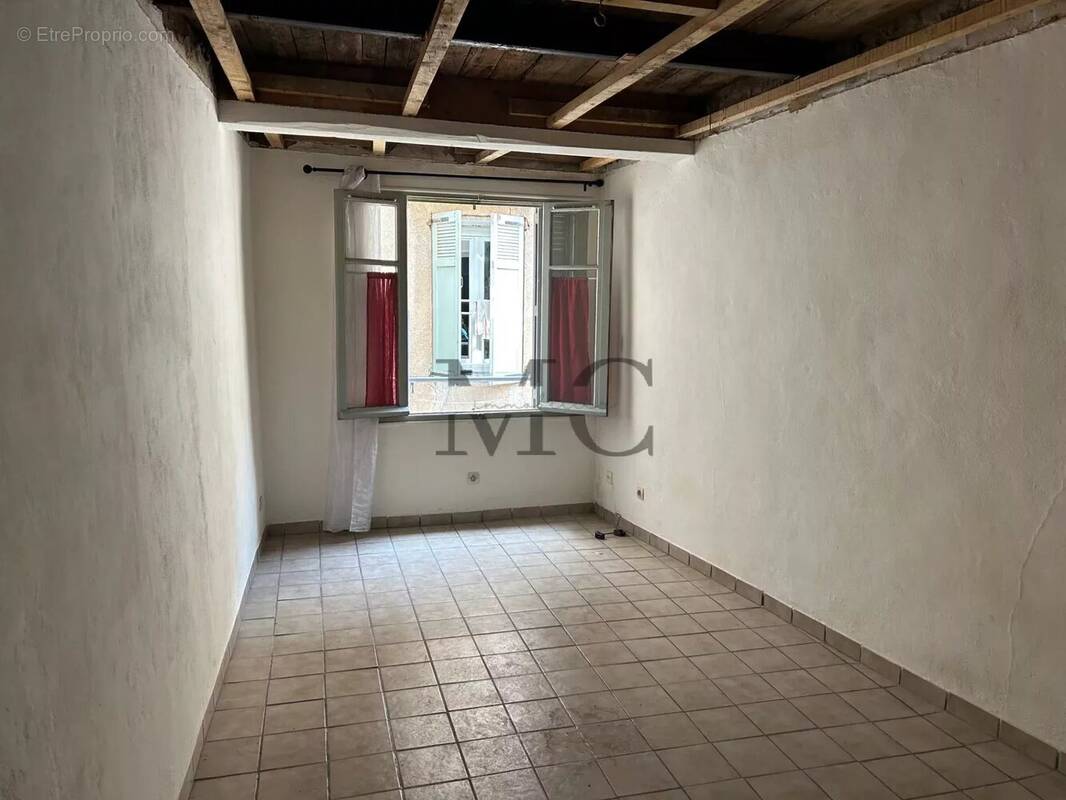 Appartement à AURIOL
