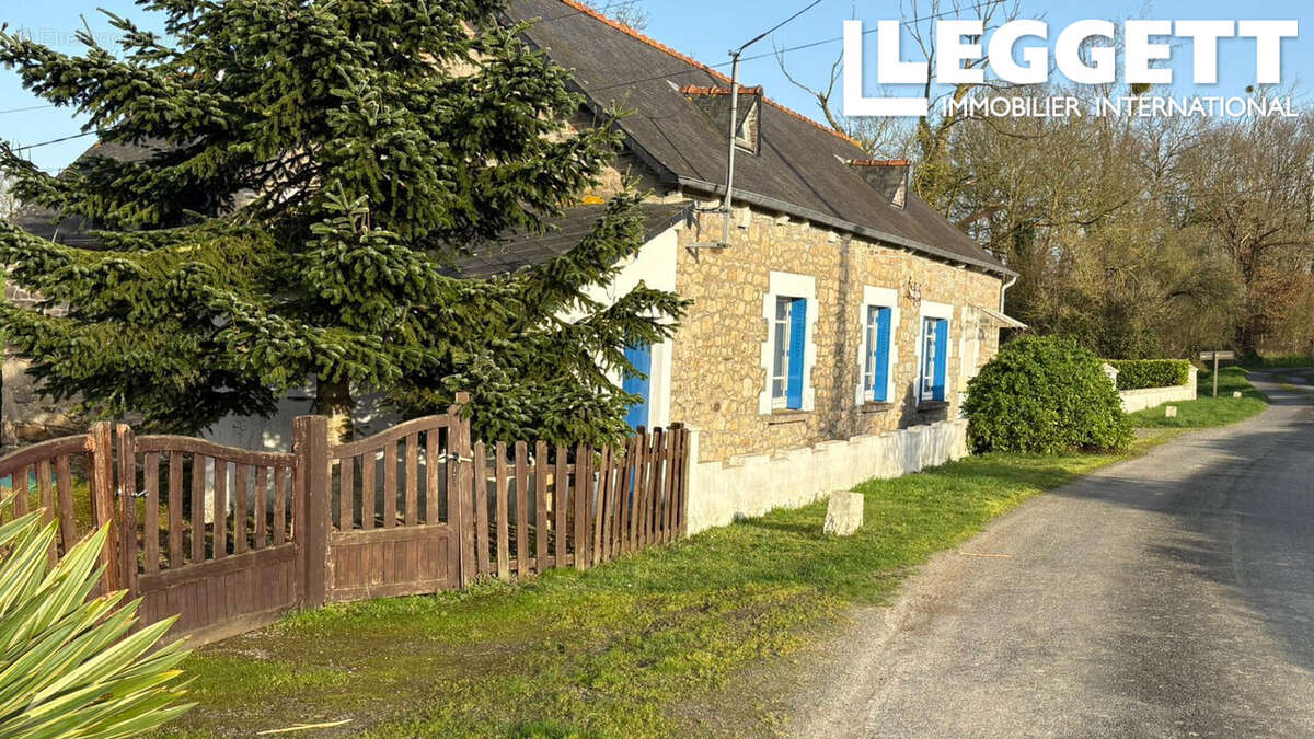 Maison à JUGON-LES-LACS