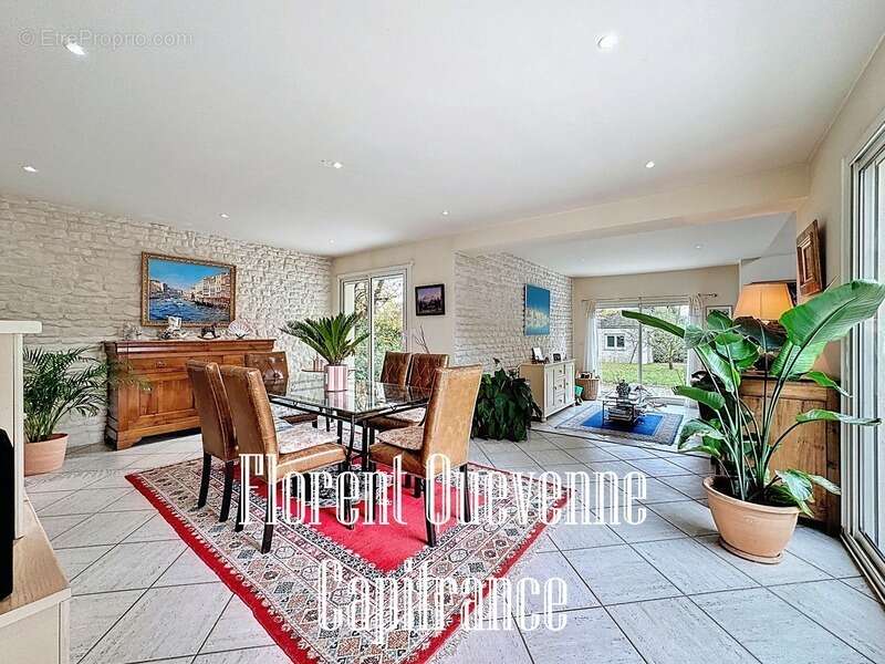 Maison à MERY-CORBON