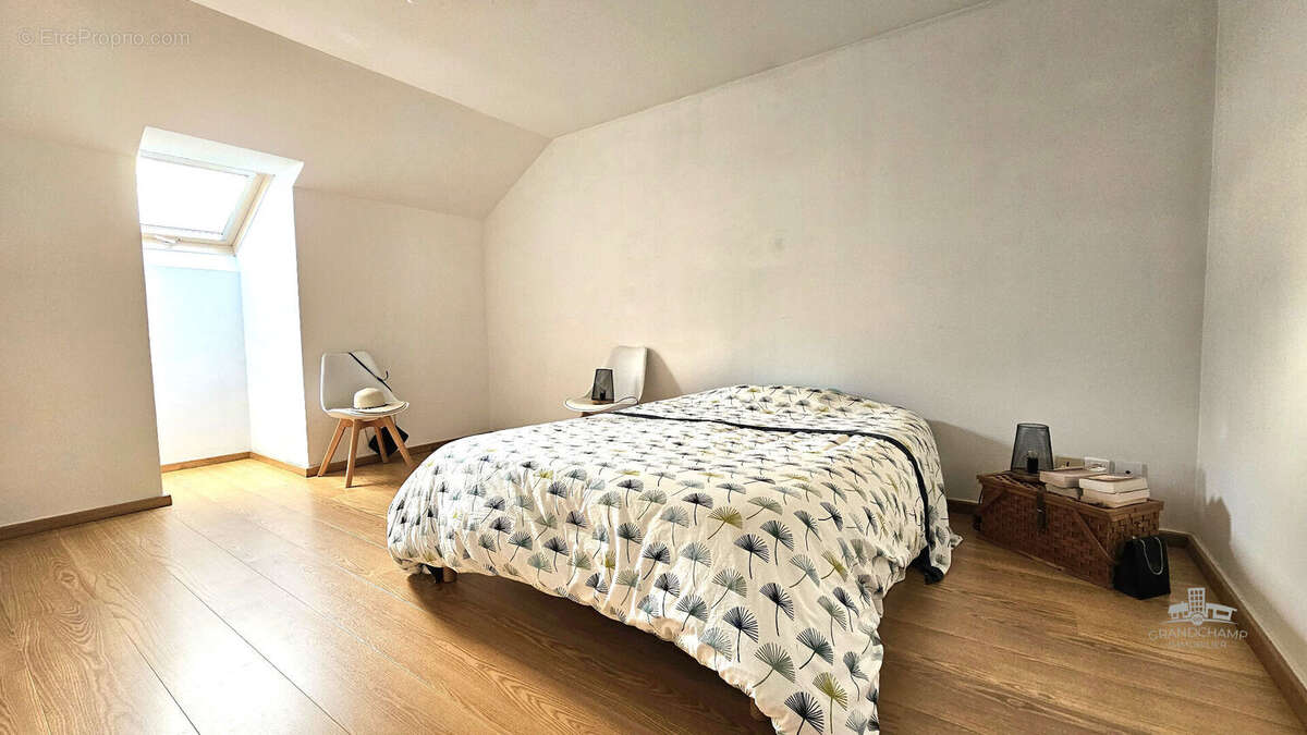 Appartement Duplex avec balcon et garage - NANTES HALUCHERE - photo 5