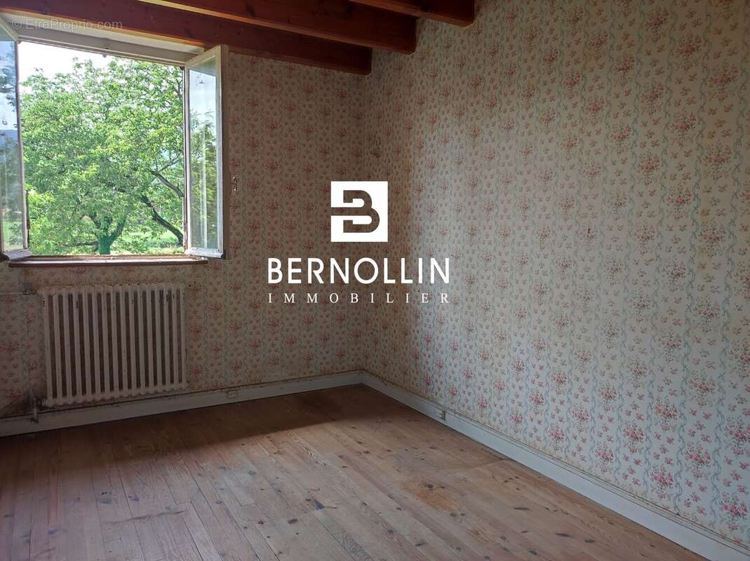 Maison à VILLEREVERSURE