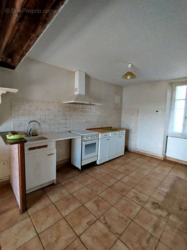 Maison à CUSSY-EN-MORVAN