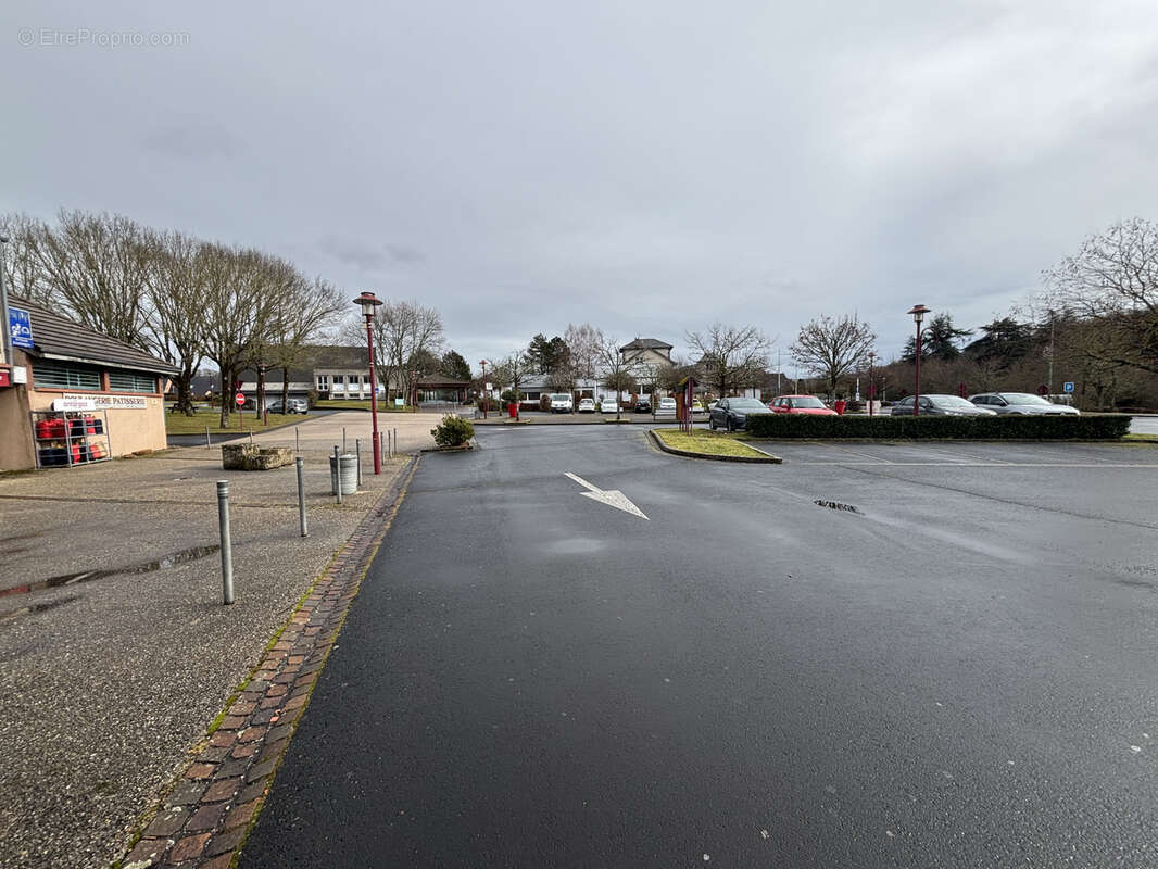 Commerce à SANSAC-DE-MARMIESSE