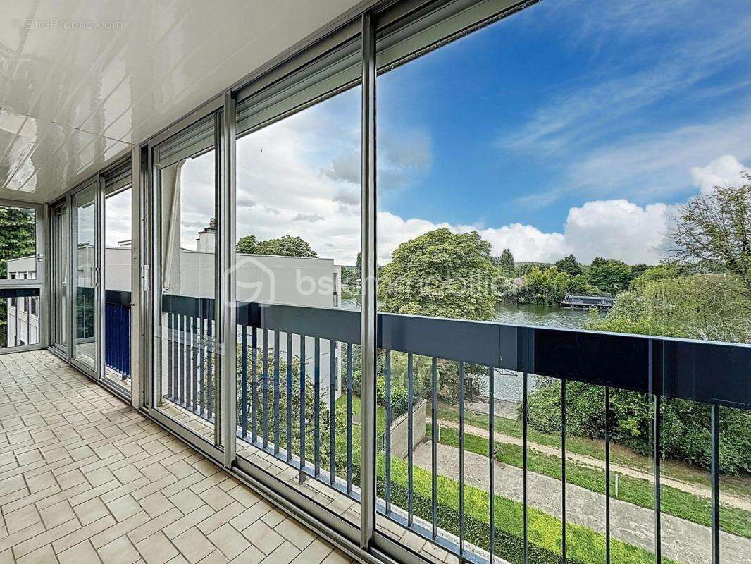 Triel sur Seine  Vue imprenable sur la Seine – Grand 4 pièces avec loggia, parking et fort potentiel - photo 2