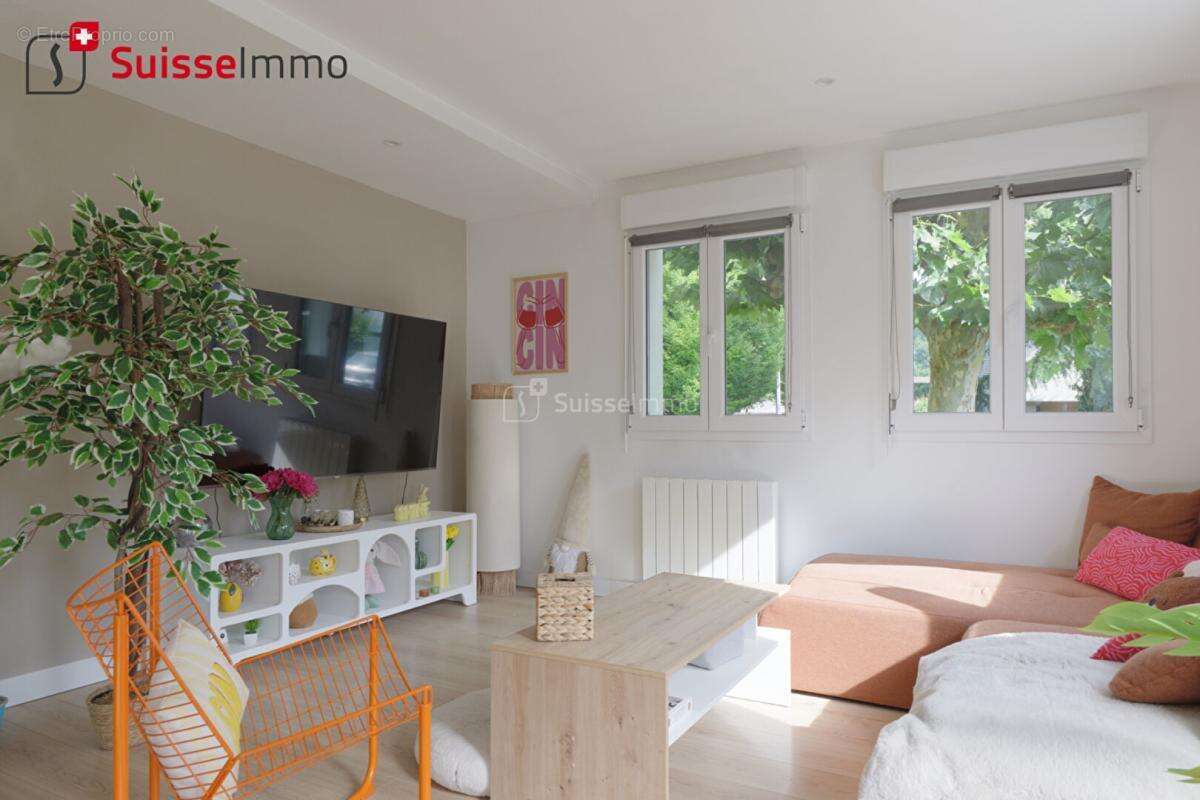 Appartement  3 pièces70 m2 - photo 2