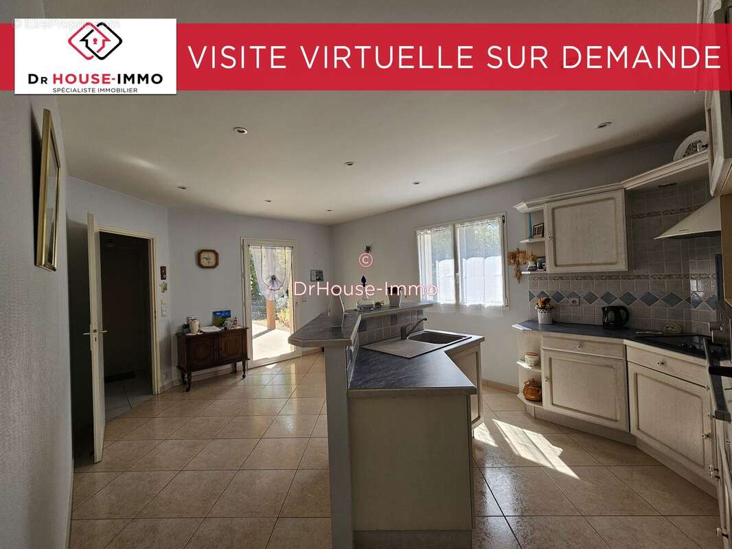 Maison 161 m² à Coulon  - photo 6