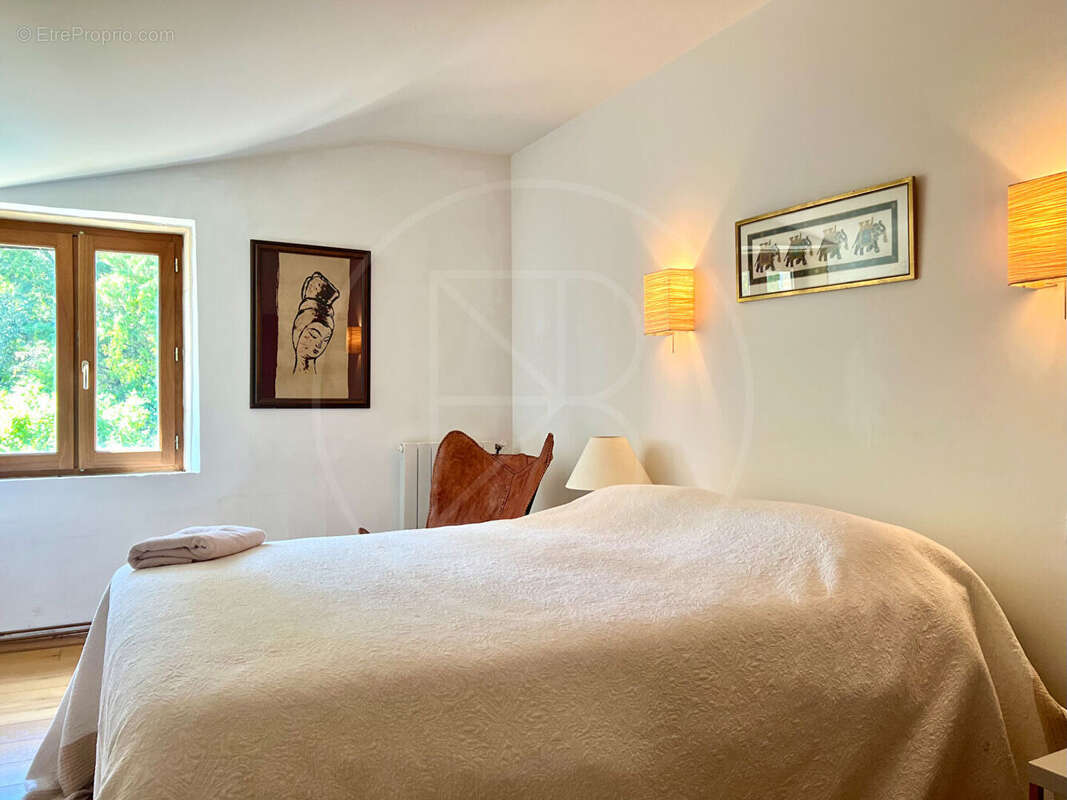 Propriété d'exception et maison d'amis - photo 11