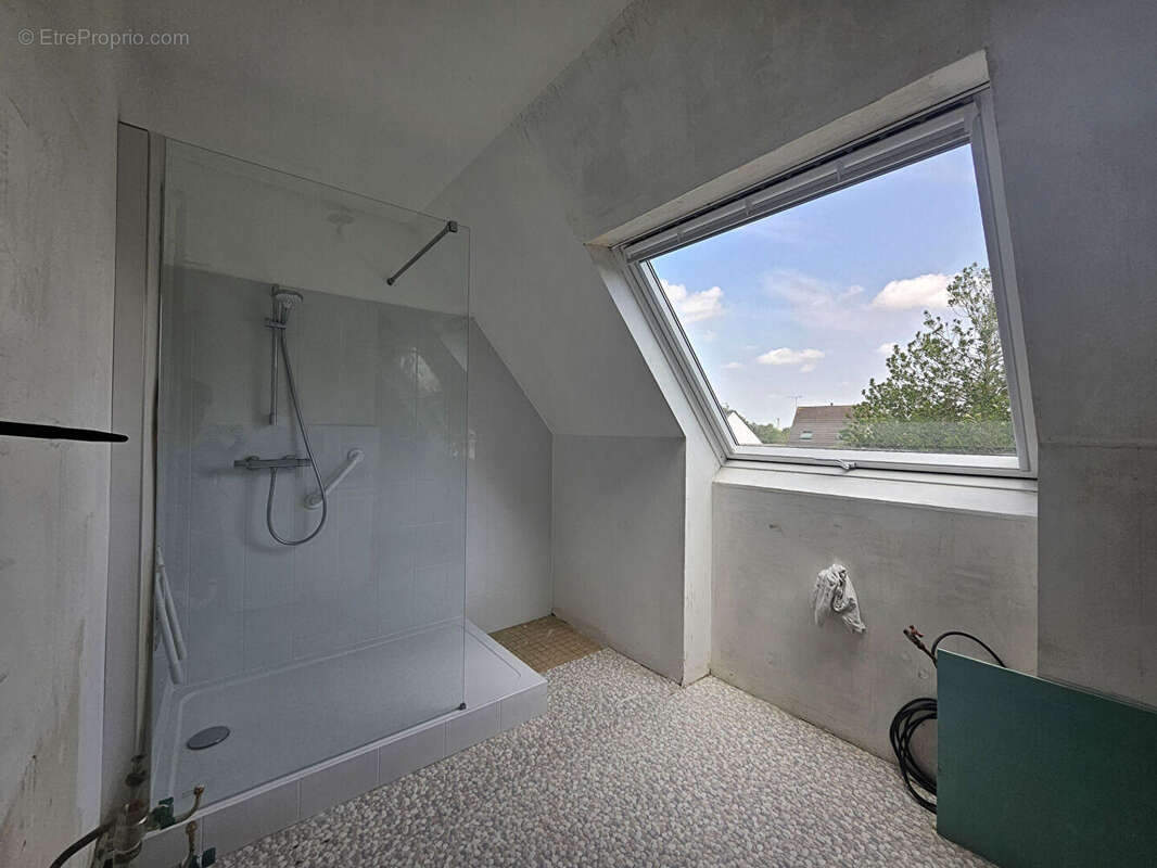 À VENDRE - Maison d'environ 106 m² - Quartier Saint-Lardre - photo 6